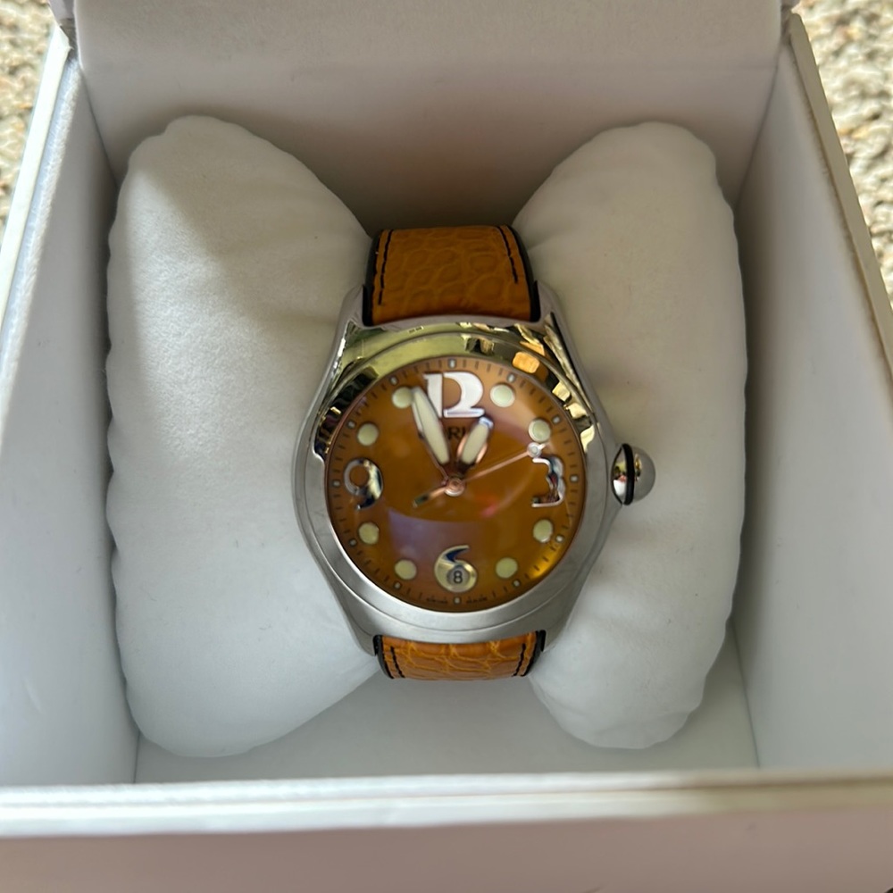 CORUM MENS WATCH!! EXCELLENT NEW CONDITION!
